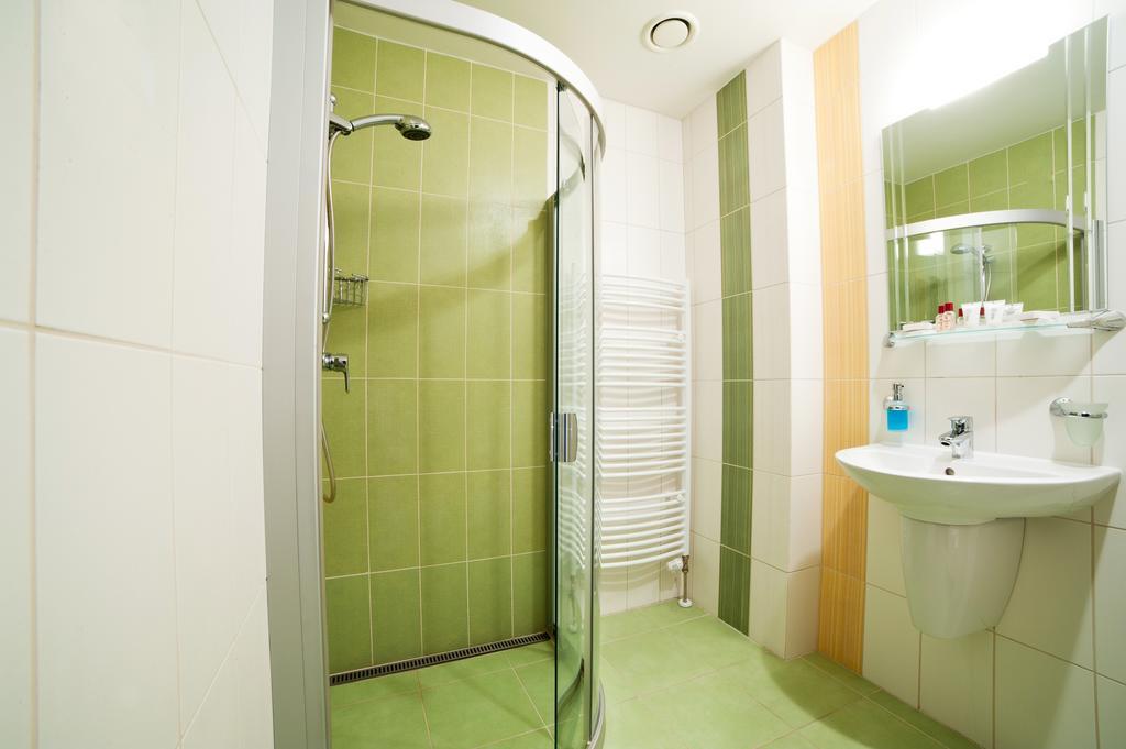 Hotel Impozant Valča 外观 照片