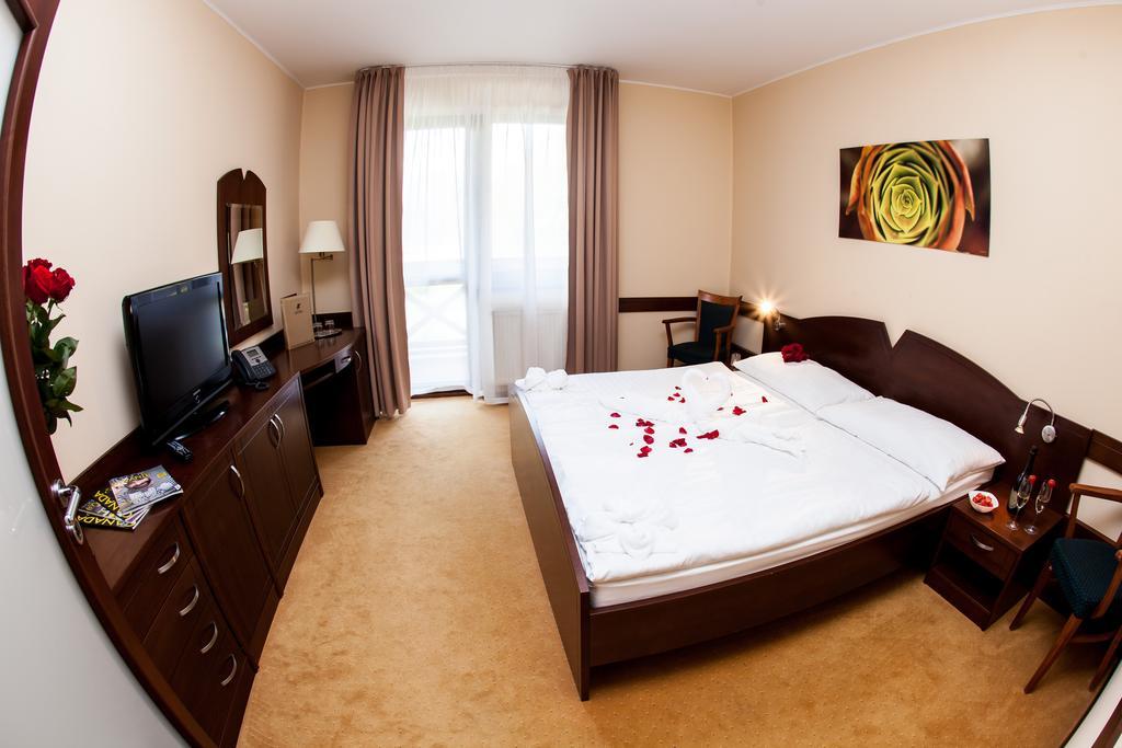 Hotel Impozant Valča 外观 照片