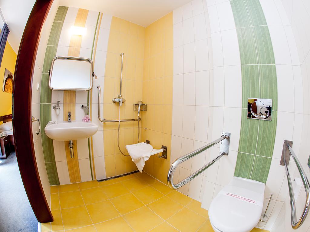 Hotel Impozant Valča 外观 照片