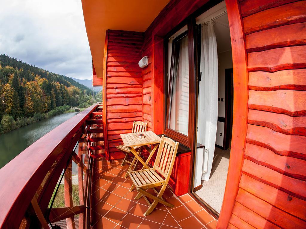 Hotel Impozant Valča 外观 照片