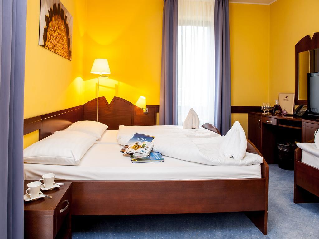 Hotel Impozant Valča 外观 照片